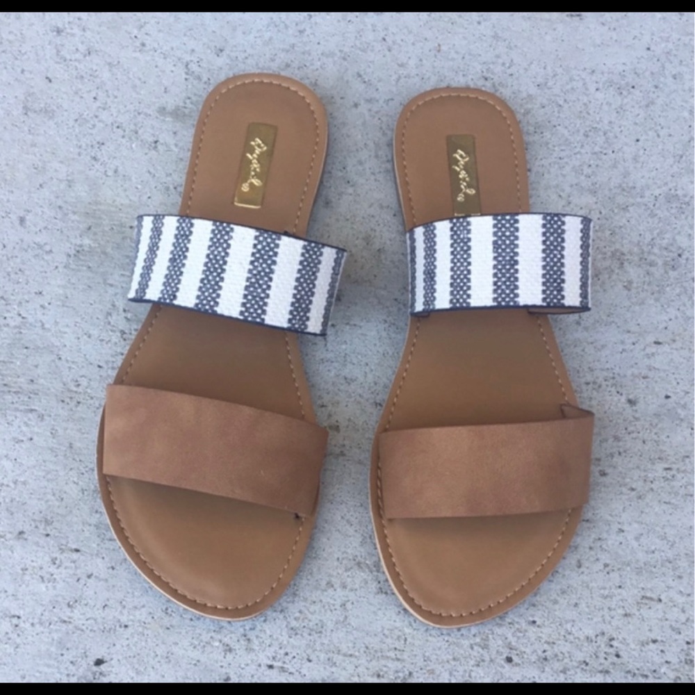 ⭐️ Nude Slip on Sandals, Flats - Picture 2 of 4